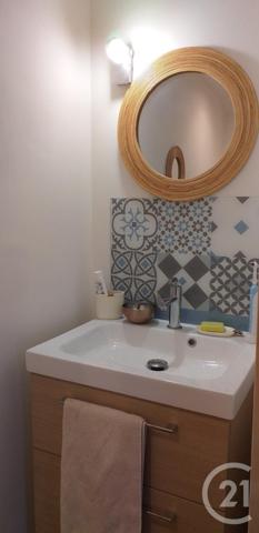 Maison à vendre  1 pièce - 328 m2 BU - 28