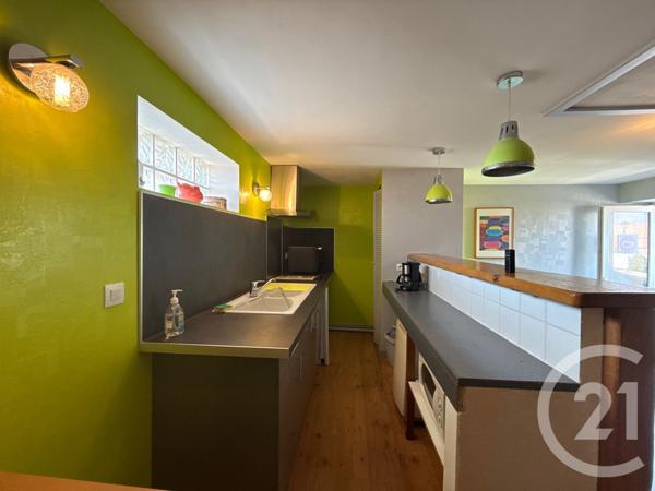 Maison à vendre  1 pièce - 328 m2 BU - 28