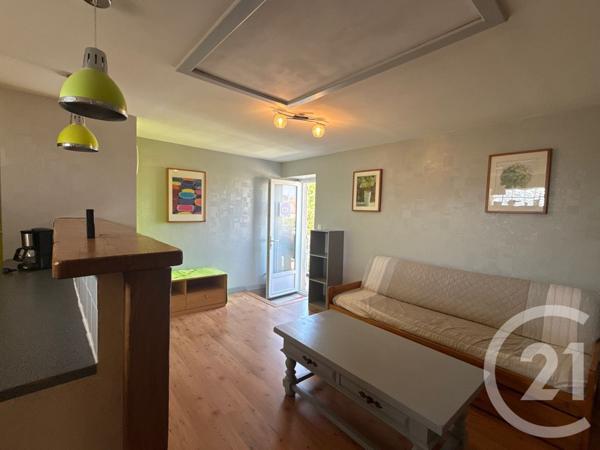 Maison à vendre  1 pièce - 328 m2 BU - 28