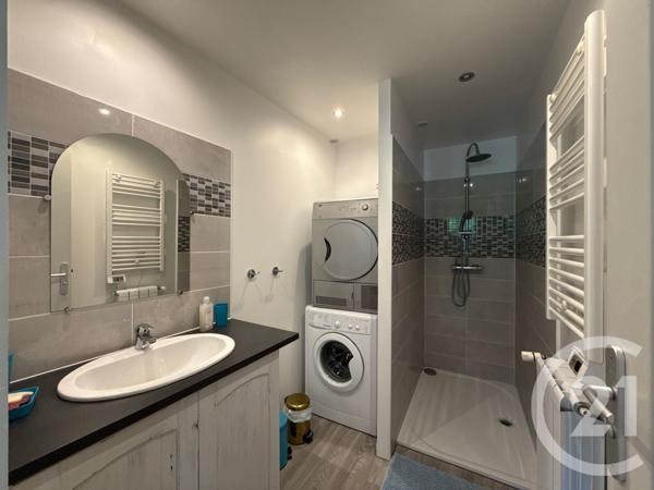 Maison à vendre  1 pièce - 328 m2 BU - 28