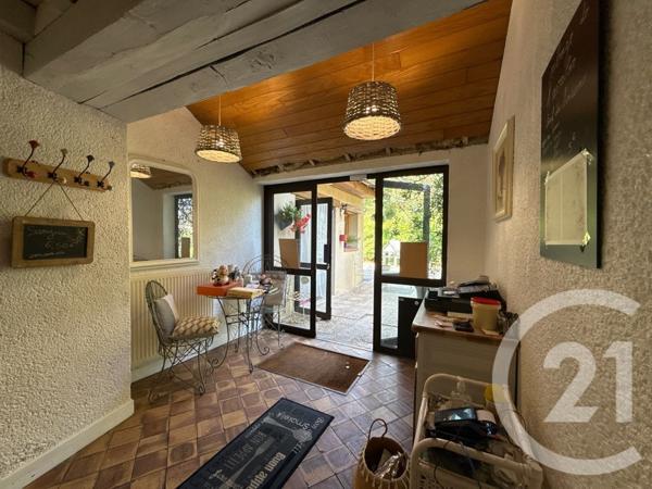 Maison à vendre  1 pièce - 328 m2 BU - 28