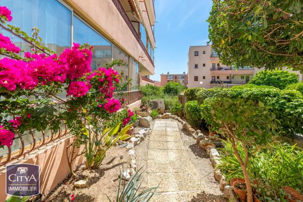 Appartement à vendre 2 pièces 44.56m² Sanary-sur-Mer (83110)