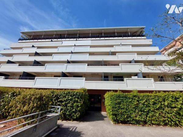 APPARTEMENT F2 - BALCON - 2 PLACES DE PARKING SOUS SOL