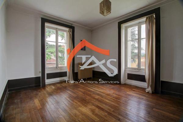 Vente Propriété 10 pièces 373 m2 à Lorette