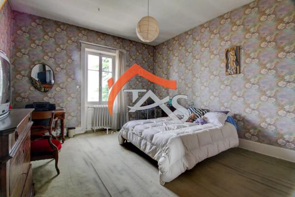 Vente Propriété 10 pièces 373 m2 à Lorette