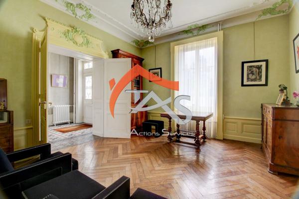 Vente Propriété 10 pièces 373 m2 à Lorette