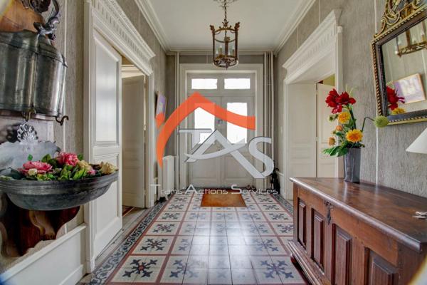 Vente Propriété 10 pièces 373 m2 à Lorette