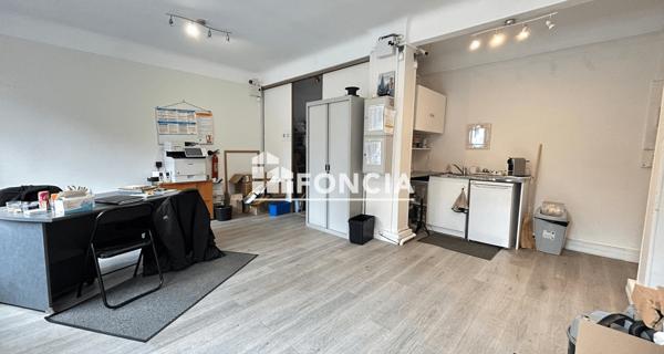 Location Local commercial 2 pièces 29 m² - Clamart 92140