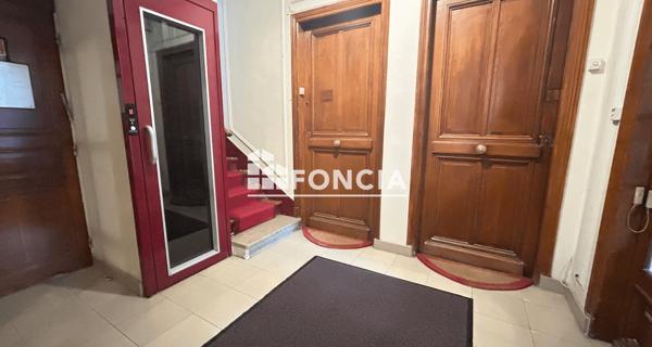 Location Local commercial 2 pièces 29 m² - Clamart 92140