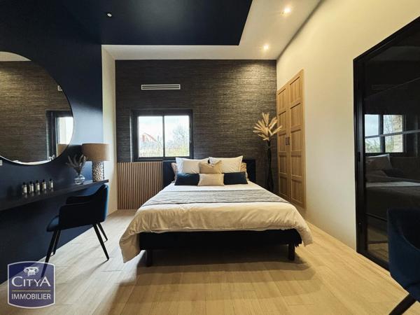 Maison à vendre 6 pièces 220m² Saint-Cyr-sur-Loire (37540)