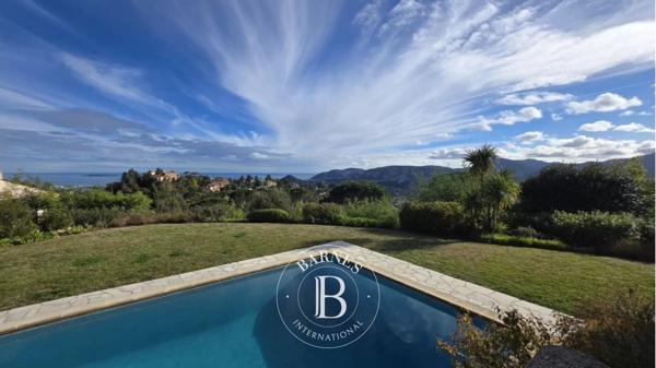 Mandelieu-la-Napoule, Villa 5 Chambres -  218 m² à vendre