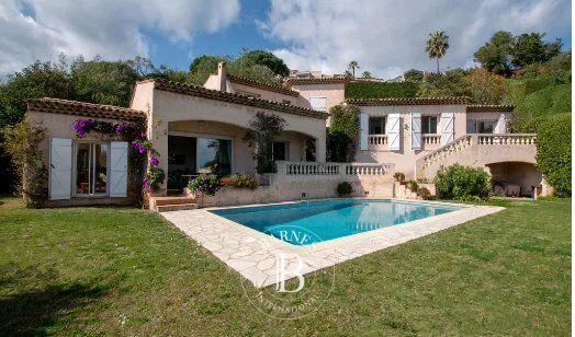 Mandelieu-la-Napoule, Villa 5 Chambres -  218 m² à vendre