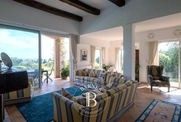 Mandelieu-la-Napoule, Villa 5 Chambres -  218 m² à vendre