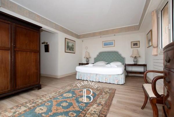 Mandelieu-la-Napoule, Villa 5 Chambres -  218 m² à vendre