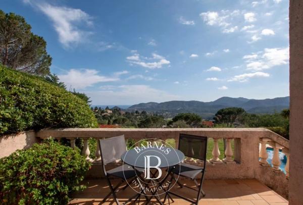 Mandelieu-la-Napoule, Villa 5 Chambres -  218 m² à vendre
