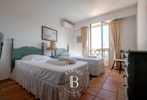 Mandelieu-la-Napoule, Villa 5 Chambres -  218 m² à vendre