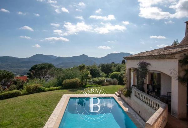 Mandelieu-la-Napoule, Villa 5 Chambres -  218 m² à vendre