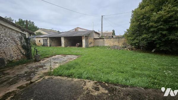 A vendre à VALENCE-EN-POITOU (86700), Maison d'habitation de 96m² au sein d'un terrain de 2793m²