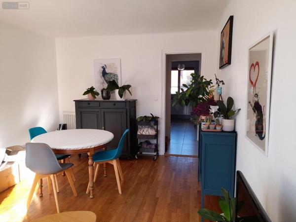 Appartement rénové à louer à Rennes en Ille-et-Vilaine (35000), ref : 010/2004   
Sainte-Thérèse