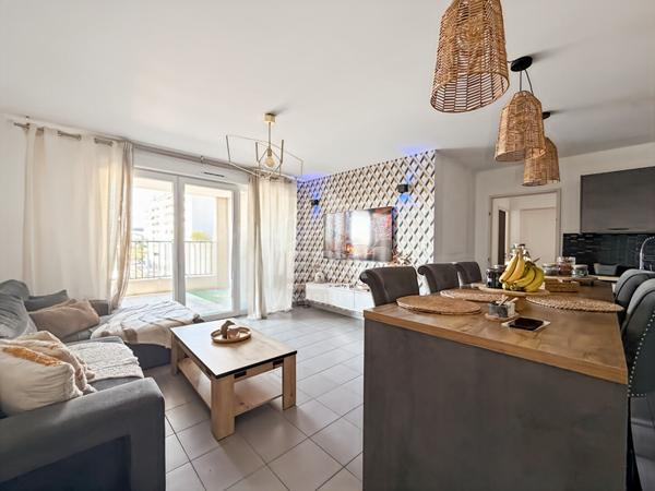 À vendre  Appartement 4 pièces de 79 m² + terrasse de 19 m² + parking Résidence Cap Futura, Marseille 10e