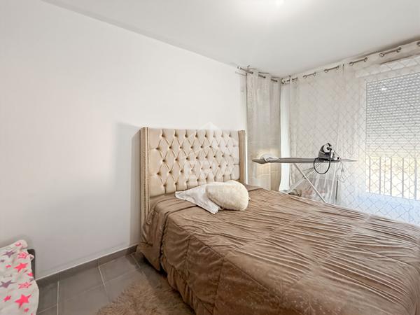 À vendre  Appartement 4 pièces de 79 m² + terrasse de 19 m² + parking Résidence Cap Futura, Marseille 10e