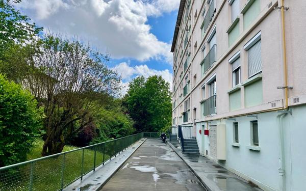 Appartement à vendre    4 pièces • 80,70 m2 Limoges