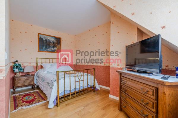 Maison Indépendante avec beau terrain  - 4 chambres (2 en rdc)-106m²