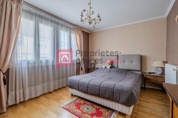 Maison Indépendante avec beau terrain  - 4 chambres (2 en rdc)-106m²