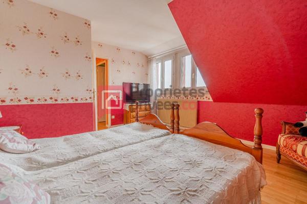 Maison Indépendante avec beau terrain  - 4 chambres (2 en rdc)-106m²