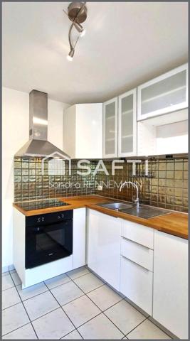 Duplex calme et lumineux avec jardin et parking.