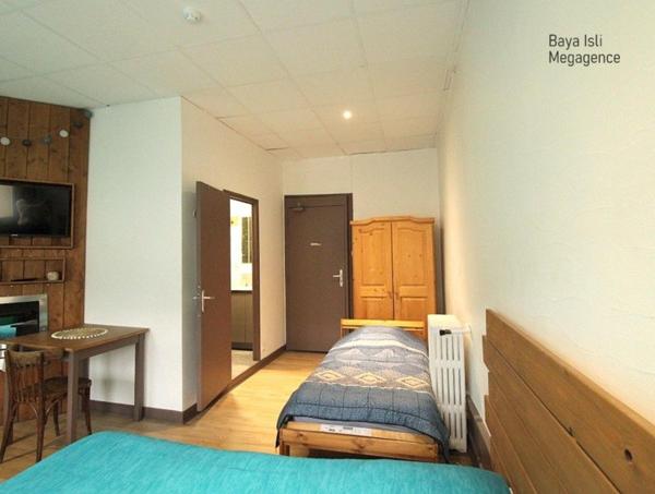 Fonds De Commerce à MONISTROL-SUR-LOIRE, 43120 - 17 pièces 875m²