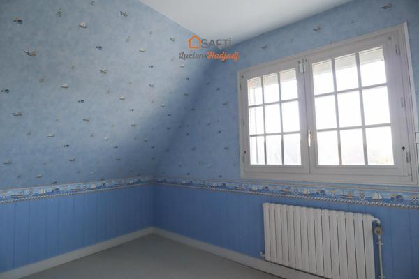 Maison 4 chambres avec un garage / atelier de 90m2