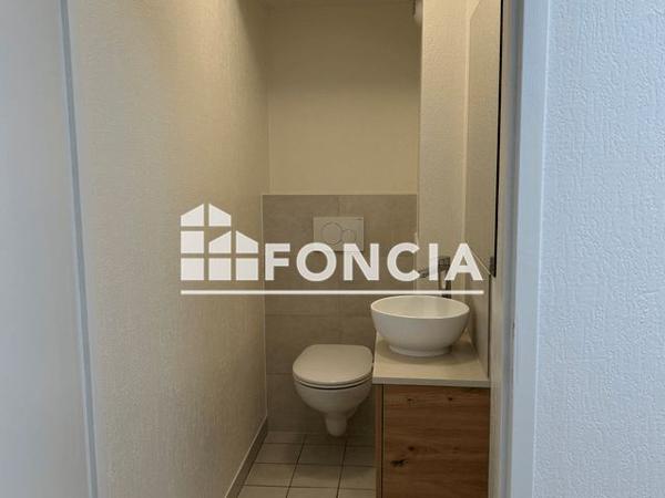 Location Appartement 2 pièces 63.2 m² - CHEMIN DU PUITS MATHIEU Thoiry 01710