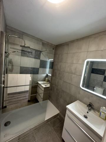 Charmant appartement de deux pièces principales