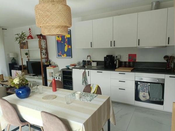Location                                                      Maison
                        
                     4 pièces                      96 m2                     à Vertou