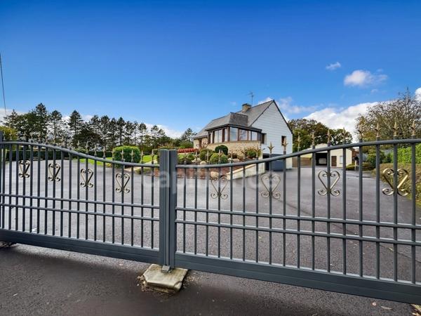 Maison de campagne 154 m² sur 3161m² terrain proche de VILLEDIEU LES POELES