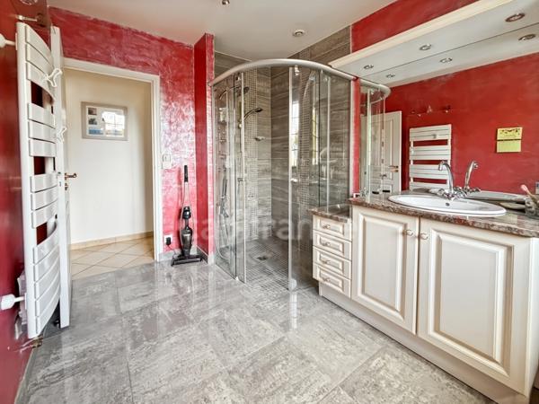 Maison de campagne 154 m² sur 3161m² terrain proche de VILLEDIEU LES POELES