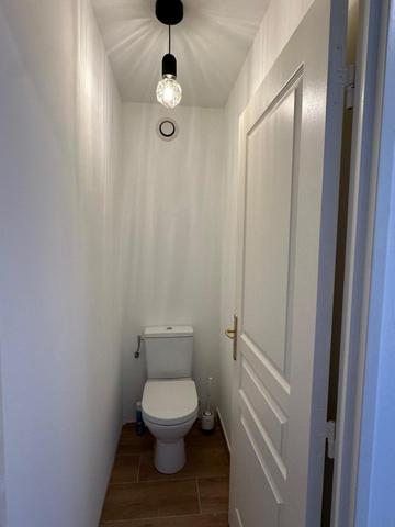 Beau T2 rénové avec balcon et parking