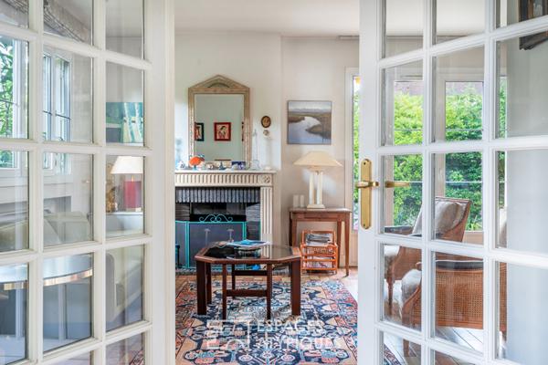 Maison d’architecte avec jardin paysagé