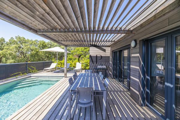 Lecci (20137) Investissement premium : VUE MER T4 Duplex Haut de Gamme avec Piscine Privative – domaine 5 étoiles à Lecci