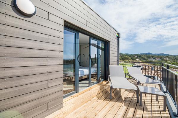 Lecci (20137) Investissement premium : VUE MER T4 Duplex Haut de Gamme avec Piscine Privative – domaine 5 étoiles à Lecci