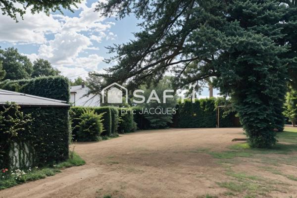 Terrain à bâtir viabilisé et clôturé de 700 m²