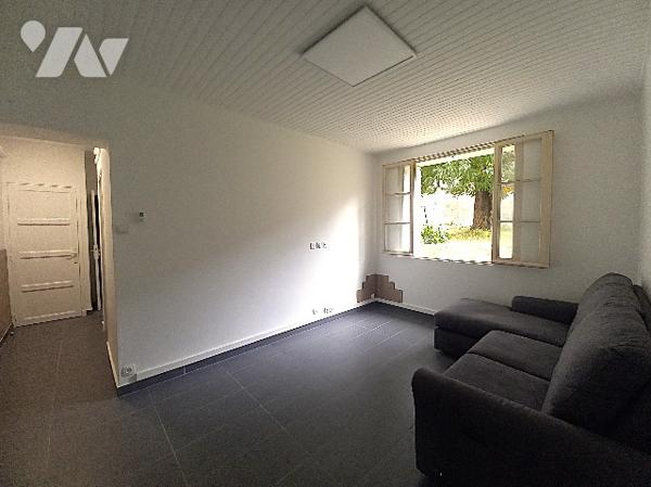 Belle de Mai, T3 en excellent état dans résidence des années 1960, RDC côté cour.