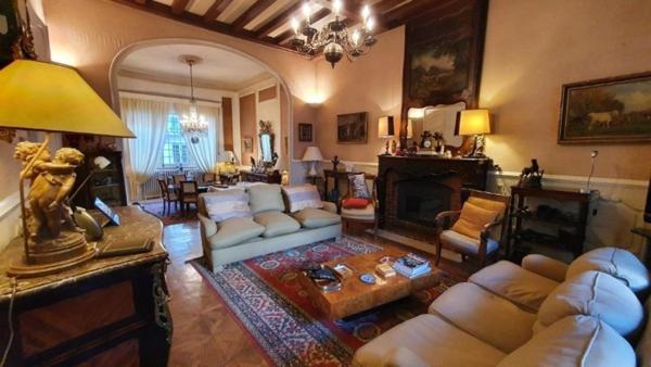 Maison centre ville Vichy 270 m² quartier calme avec toit terasse 80 m² proche Opéra