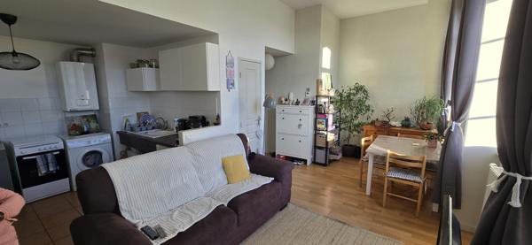 Appartement
                                                                                                                                                                                                                                                                                                                        2 pièce(s)                                                                                                                                                                                                          1 chambre(s)                                                                                                                                                                                                          50.47  m²