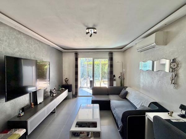 Fréjus (83600) Superbe T2 avec grand rez-de-jardin (135m2) – Centre de Fréjus, Résidence Les Galaxies