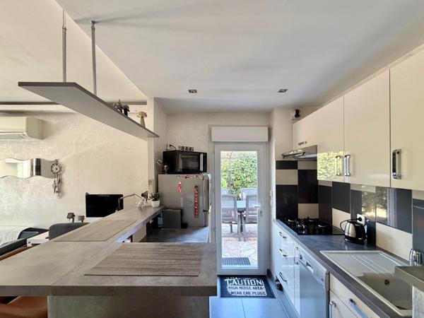 Fréjus (83600) Superbe T2 avec grand rez-de-jardin (135m2) – Centre de Fréjus, Résidence Les Galaxies