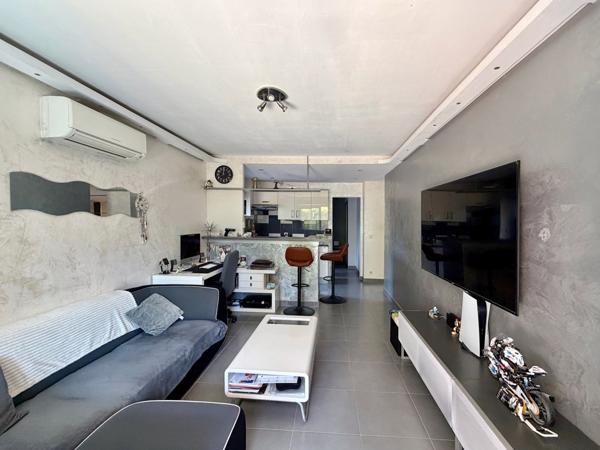Fréjus (83600) Superbe T2 avec grand rez-de-jardin (135m2) – Centre de Fréjus, Résidence Les Galaxies