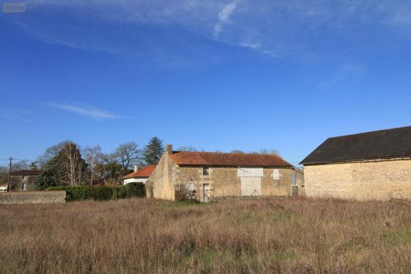 Maison à vendre à Vouillé dans la Vienne (86190), ref : V1925