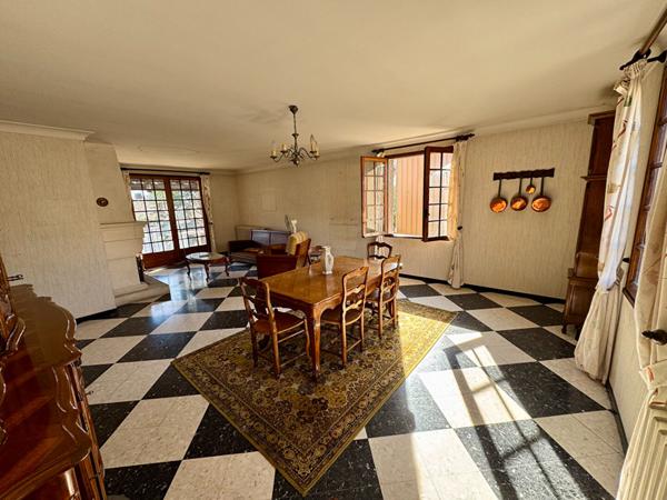 Maison Nimes 6 pièce(s) 164.40 m2